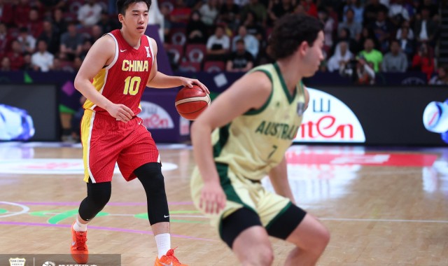 中国新闻周刊：王俊杰冲击NBA之路 重返旧金山大学角逐核心席位