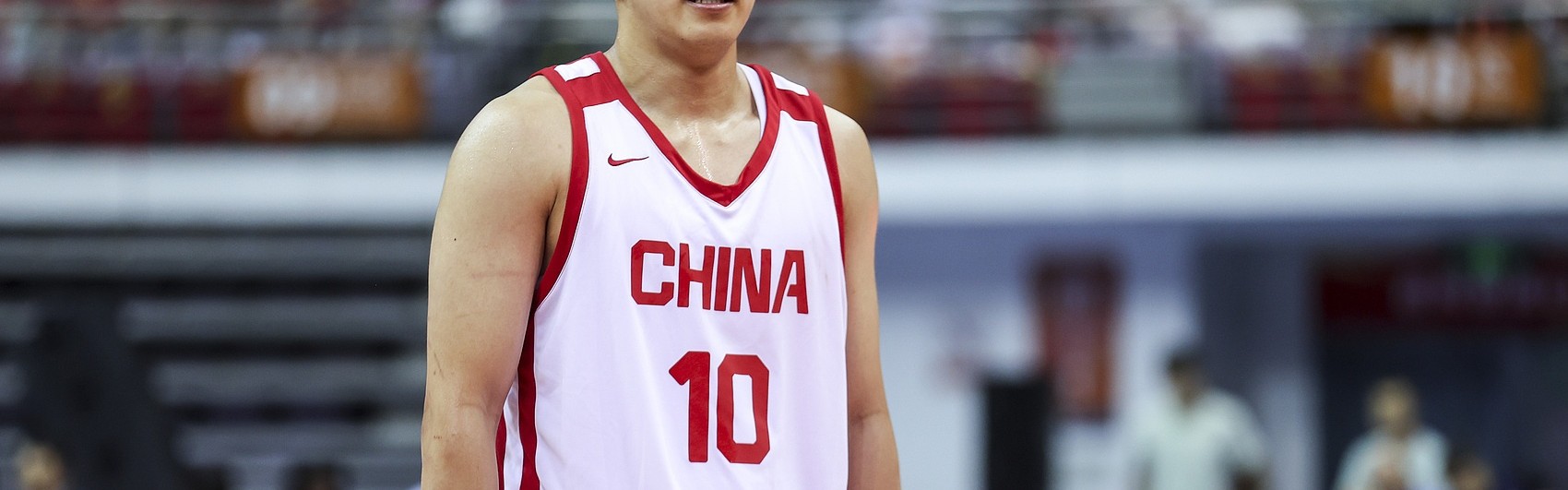 媒体人：想涌出更多王俊杰 基层篮球需多些全面培养 少些功利心态