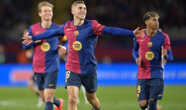 记者：对于切尔西为费尔明送上的报价，巴萨方面不为所动