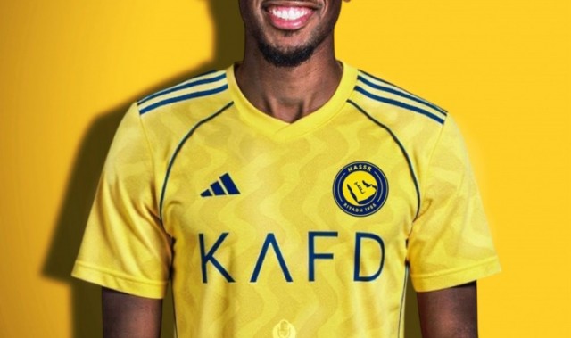 记者：今日科曼参加了球队训练，他已经做好准备参加沙超杯